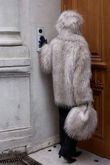 шуба из ламы,женская шуба,шуба из меха ламы,полушубок из ламы,модная шуба