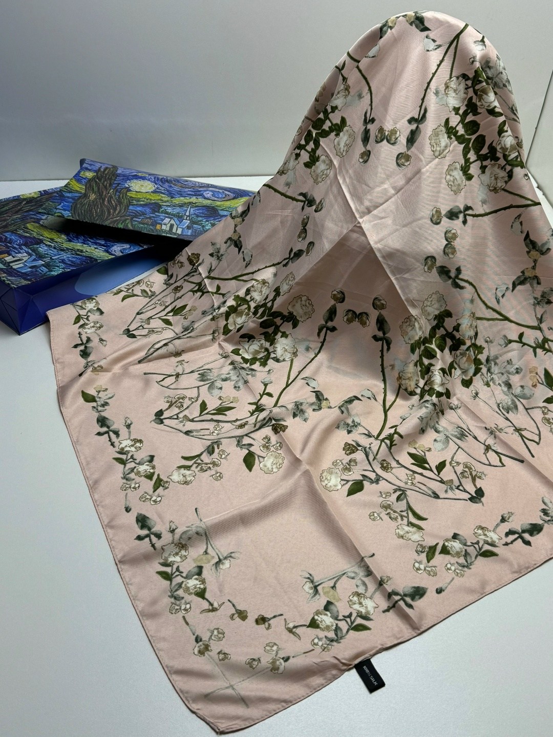 шелковый платок,брендовый платок,платок,платки женские,платки шарф