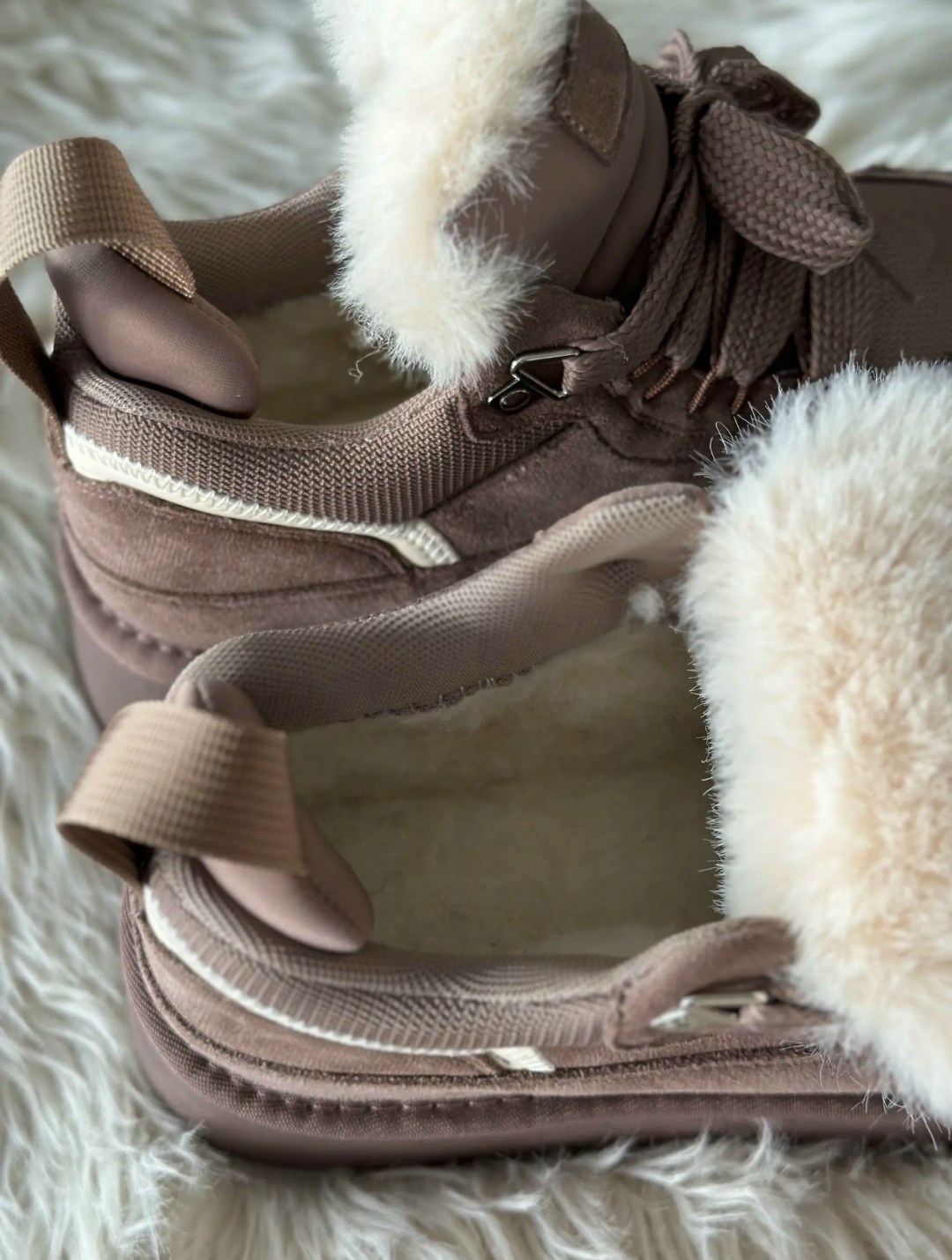 ,зимняя  женская,женская ,кроссовки женские зимние,ugg кроссовки