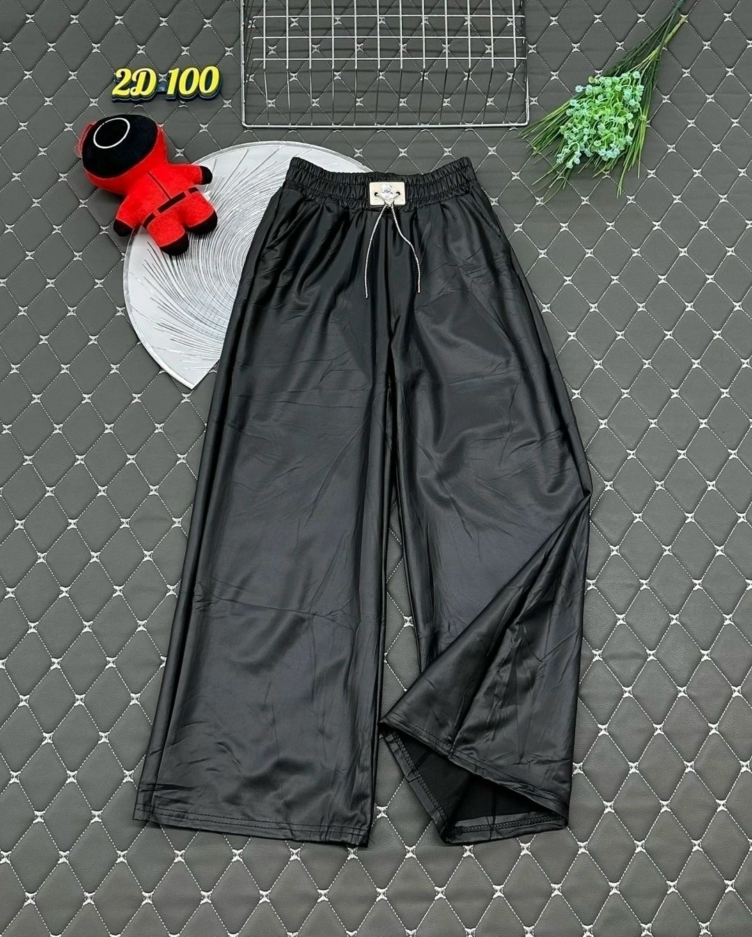 брюки из экокожи резервед,брюки из экокожи прямые,кожаные штаны,брюки из экокожи,брюки из искусственной кожи с высокой талией