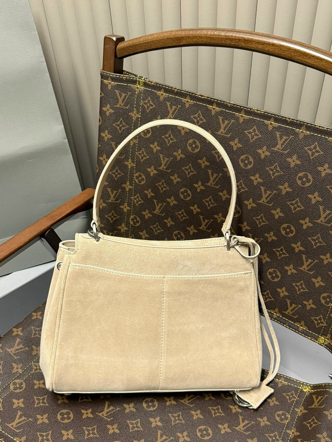 замшевая сумка,сумка женская тоут замша натуральная,сумка из натуральной замши,замшевая женская сумка,сумка женская