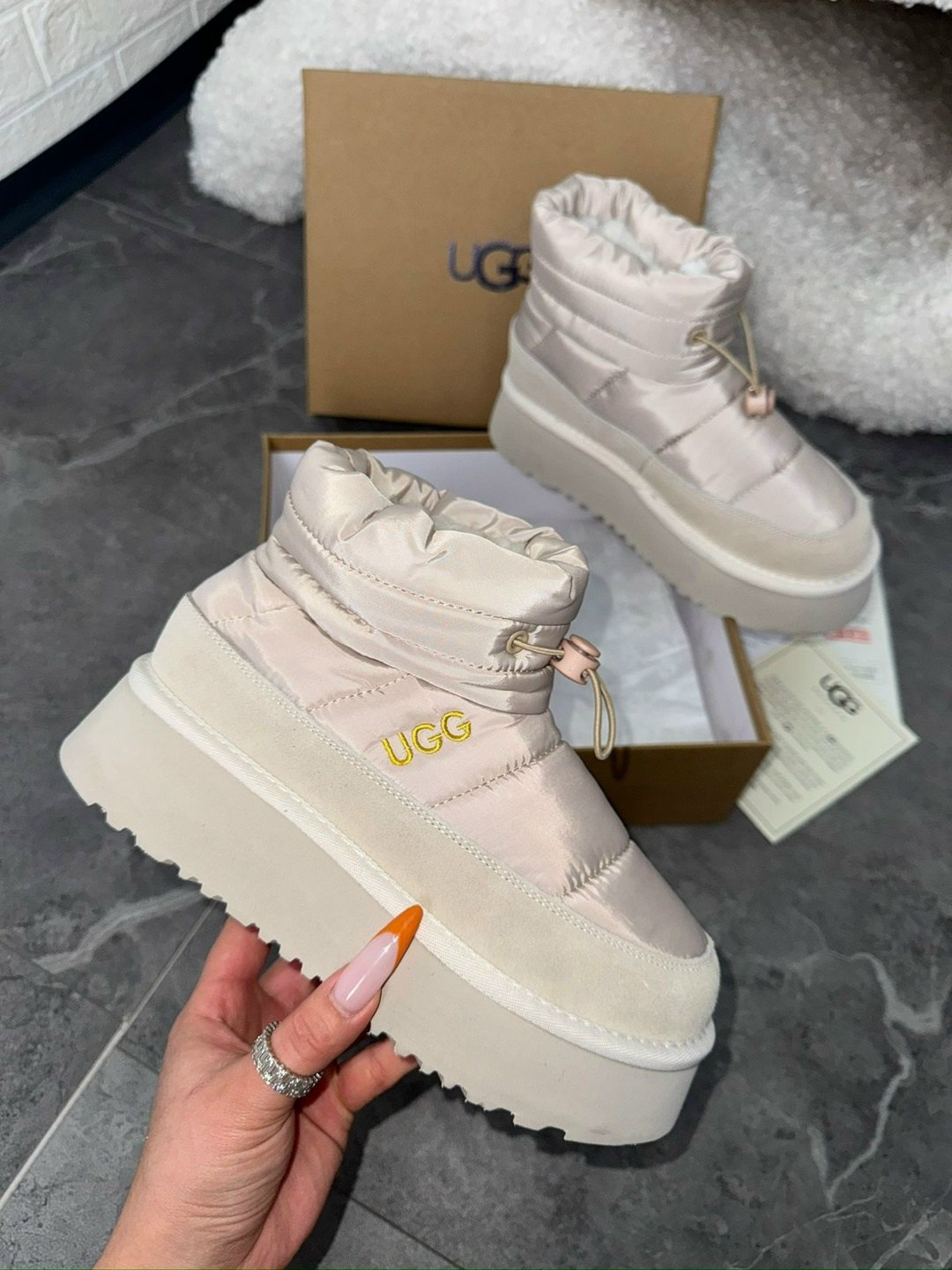 зимние угги женские дутики на платформе,дутики женские,зимние женские дутики,угги зимние на платформе, женская