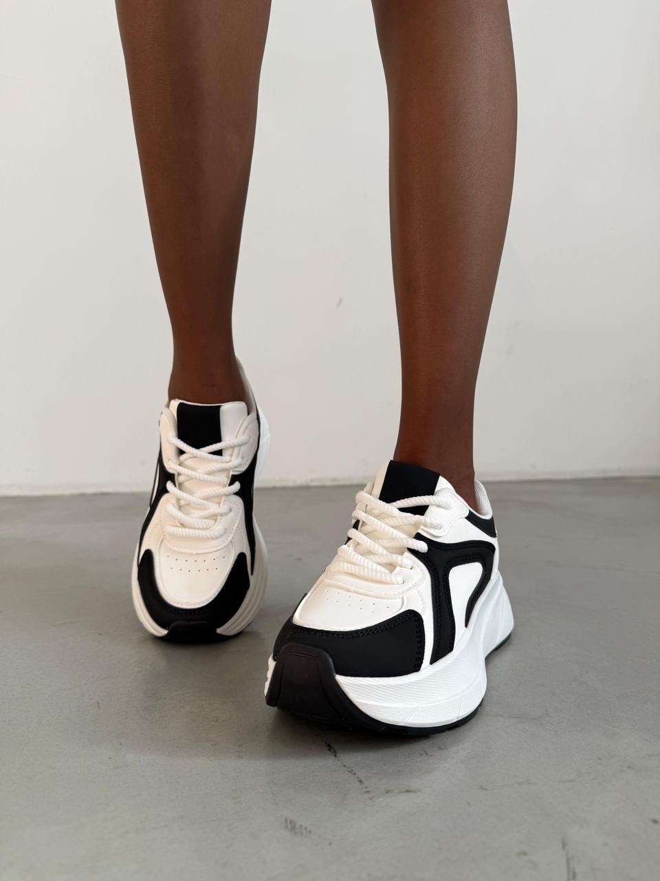 ,кроссовки женскиe,кроссовки для женщин,кроссовки эко,универсальные кроссовки