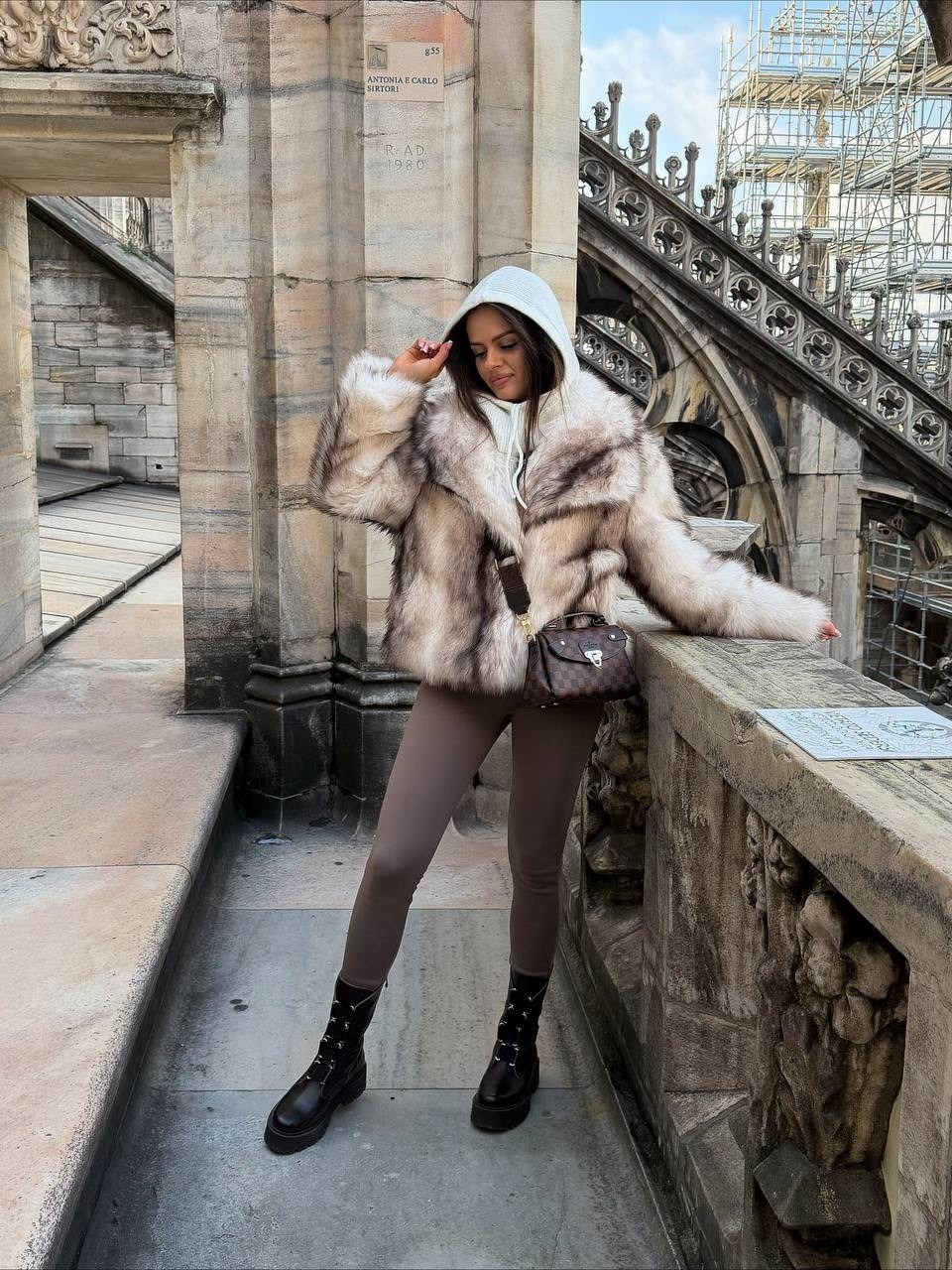 меховая шуба,женская шуба,шуба зимняя,зимняя мода,шубка