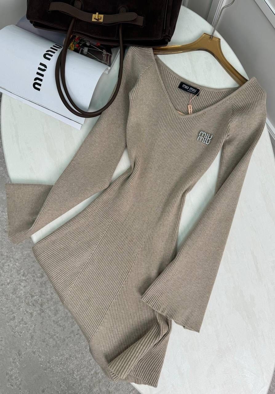 трикотажное платье мини,трикотажное платье,платье,стильное платье,мини платье