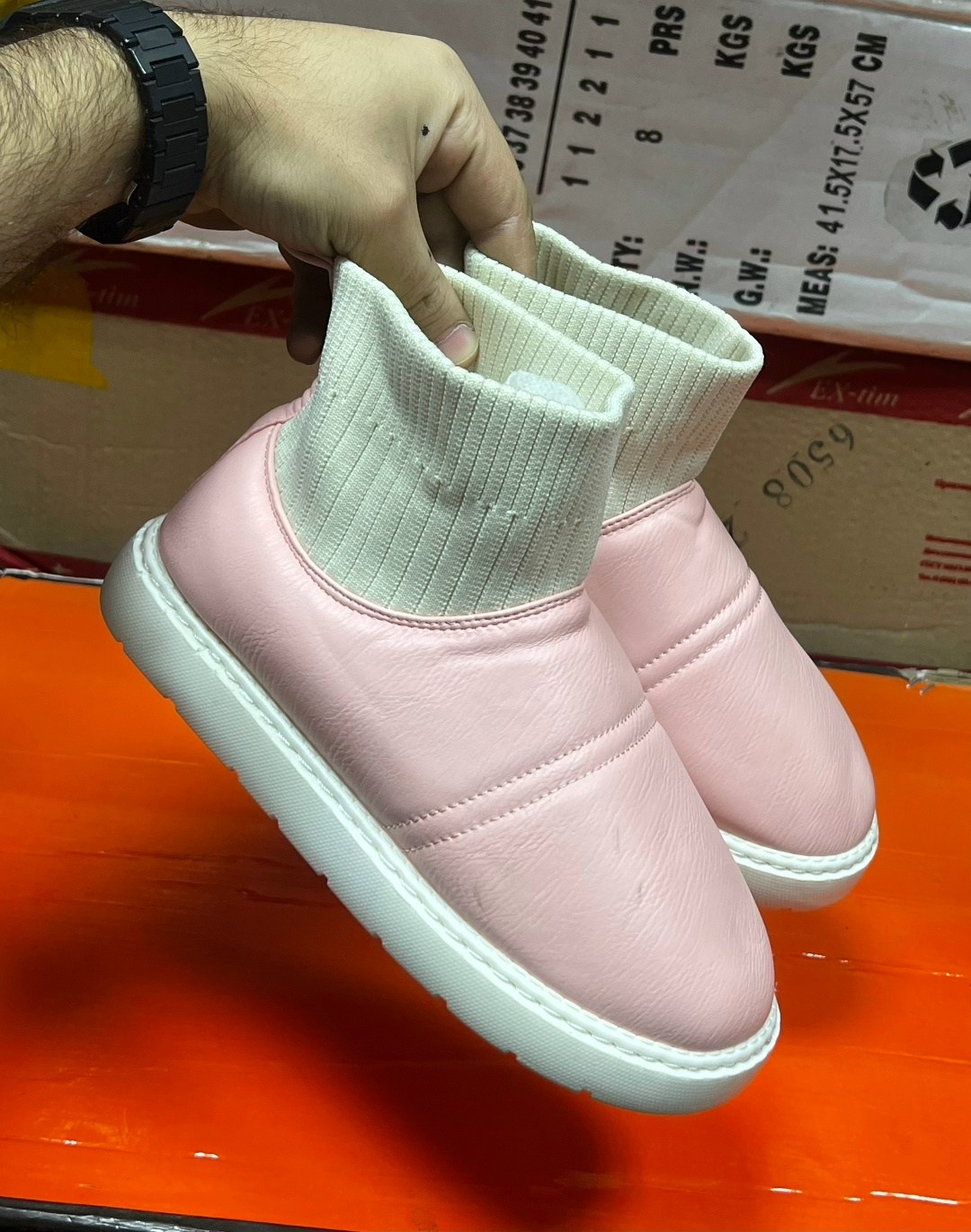 ,угги женские,теплая ,обуви,женская  зимняя