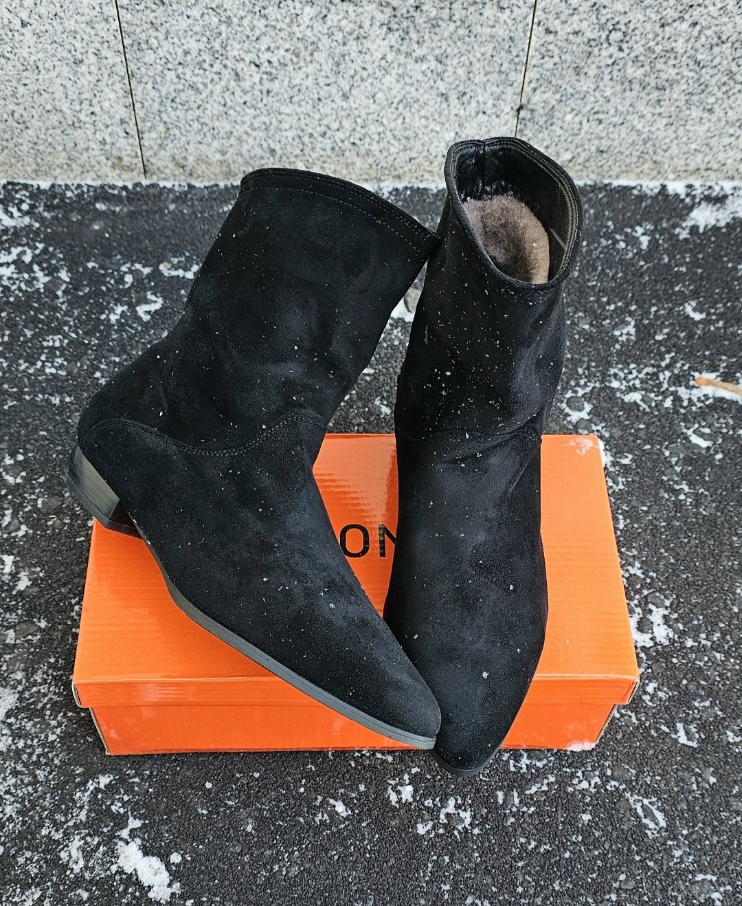 ,замшевые женские ботильоны с острым носком на,замшевые ботильоны,замшевые сапоги,замшевые ботинки