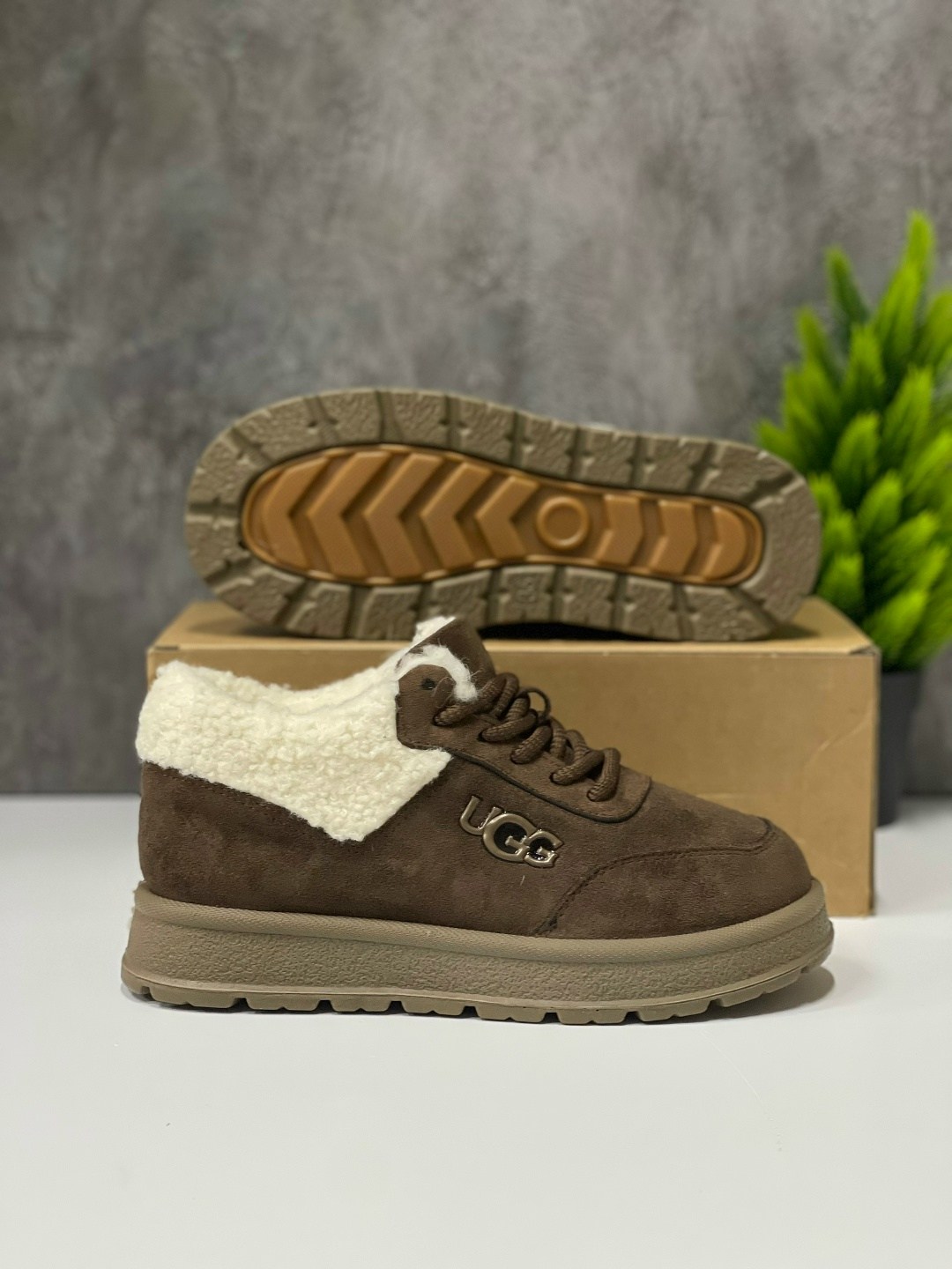 угги зимние с мехом на платформы,кроссовки зимние женские ugg,,зимние кроссовки ugg,зимние кеды ugg женские