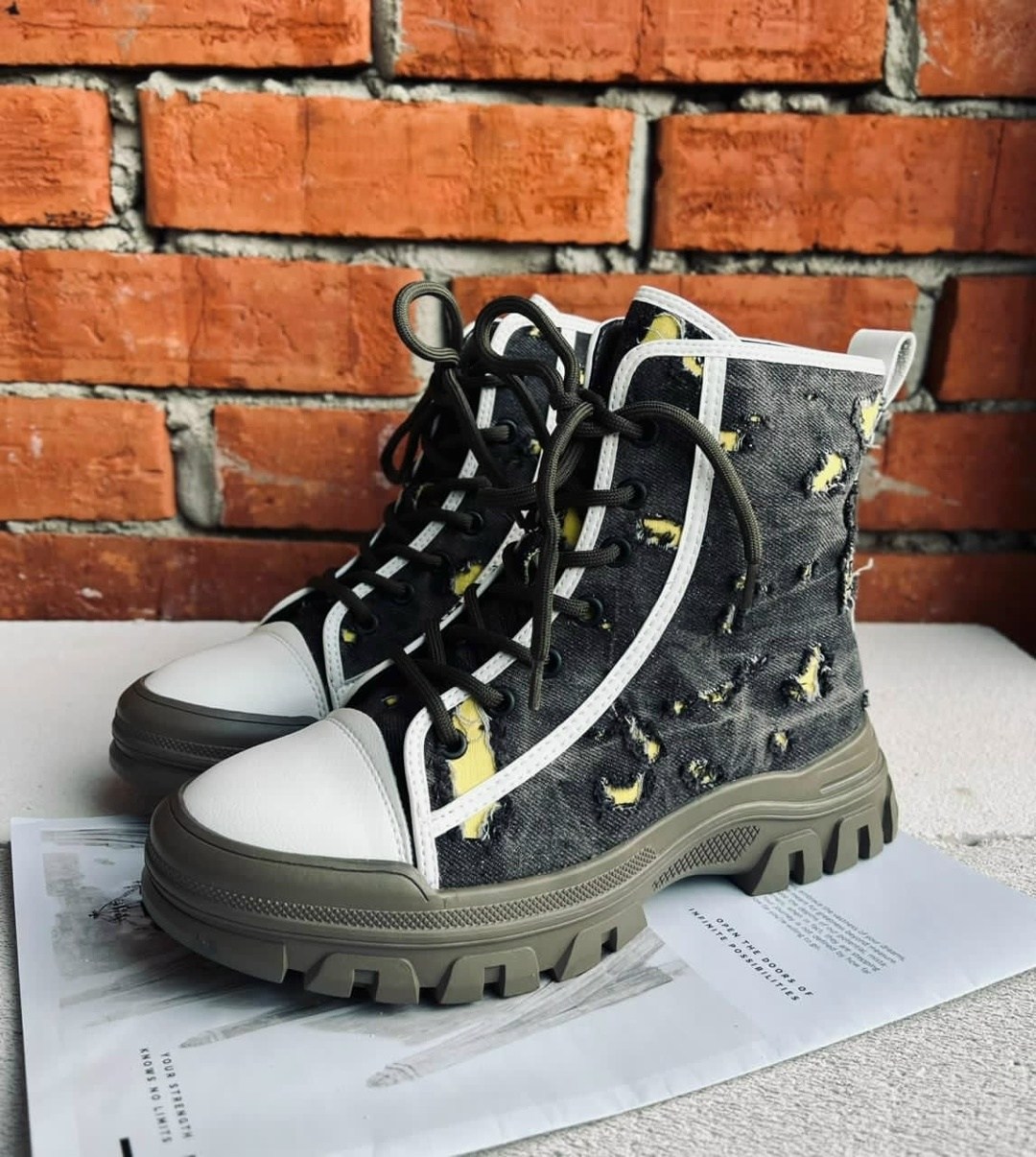 ,женские ботинки,ботинки модные,женская ,модная