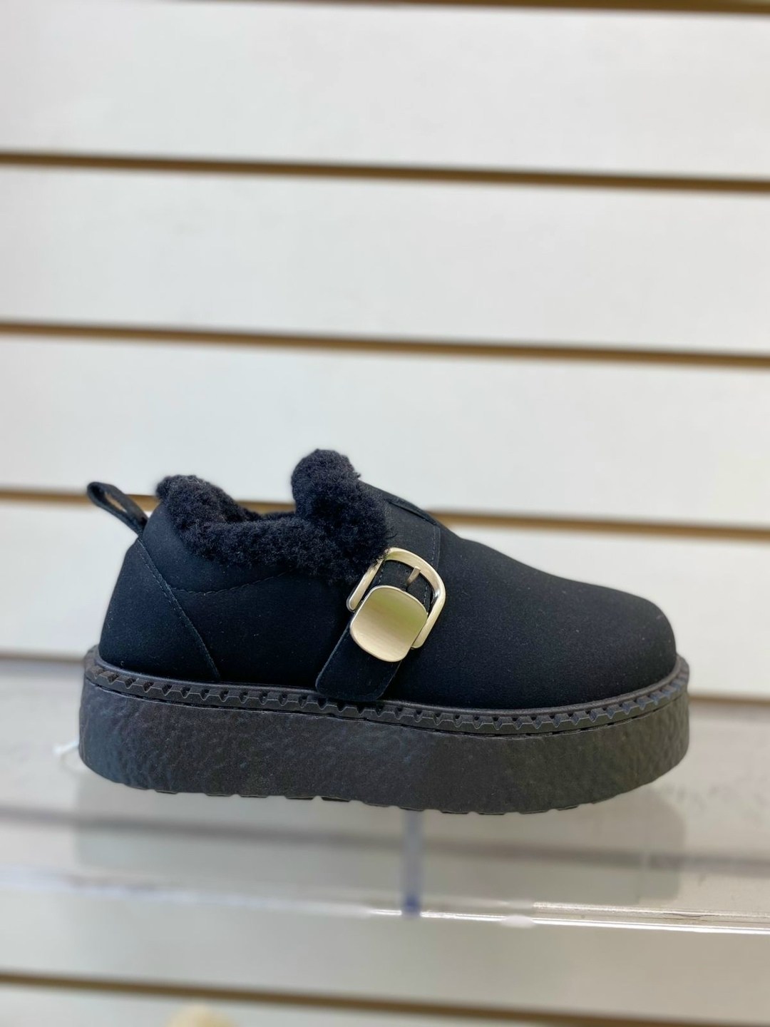 ,зимняя женская ,женская ,женские угги,угги замш