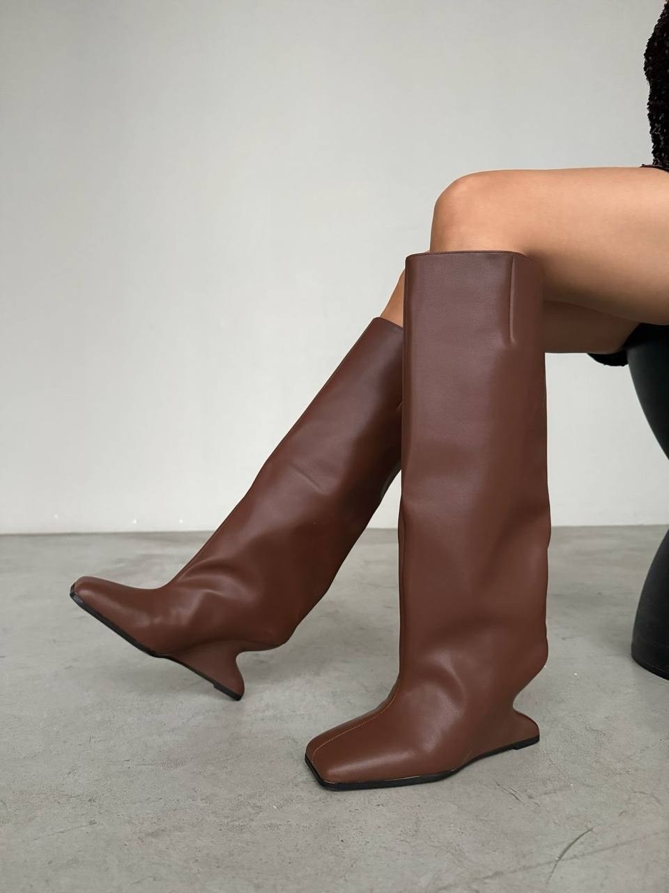 сапоги,сапоги на каблуке,сапоги демисезонные,женские сапоги,сапоги трубы на каблуке