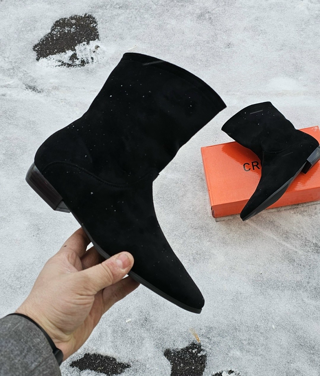 ,замшевые женские ботильоны с острым носком на,замшевые ботильоны,замшевые сапоги,замшевые ботинки