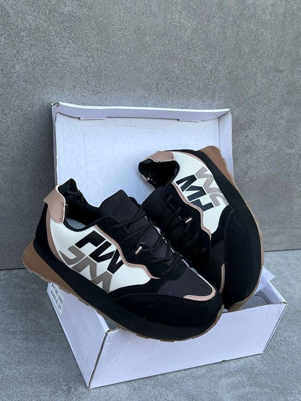 женские кроссовки,бежевые кроссовки,повседневные кроссовки,модные кроссовки,спортивная