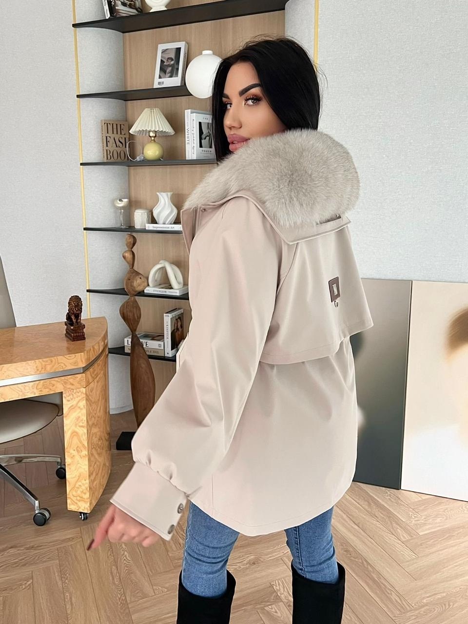 куртка с мехом,куртка женская,стильная куртка,зимняя одежда,парка с мехом