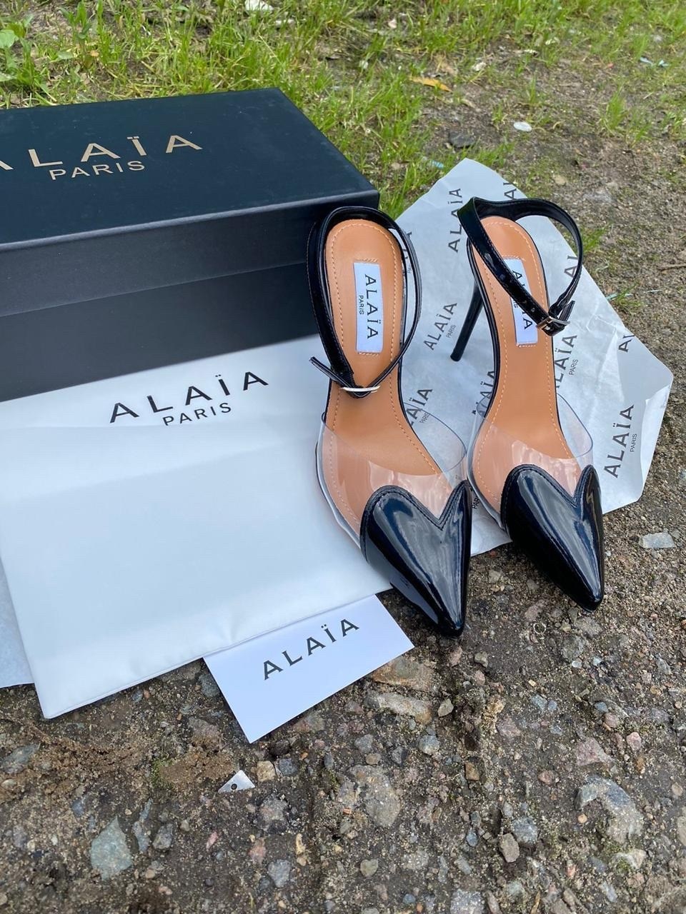 ,туфли alaia,босоножки красные,босоножки alaia,женская
