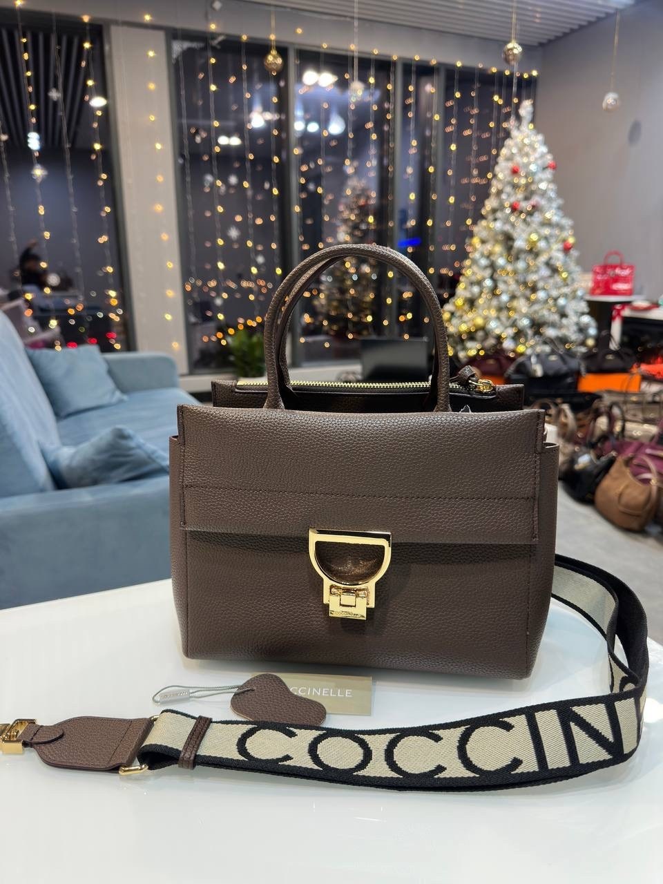 сумка coccinelle,сумка coccinelle arlettis,сумка женская coccinelle,сумка,сумка coccinelle arlettis signature