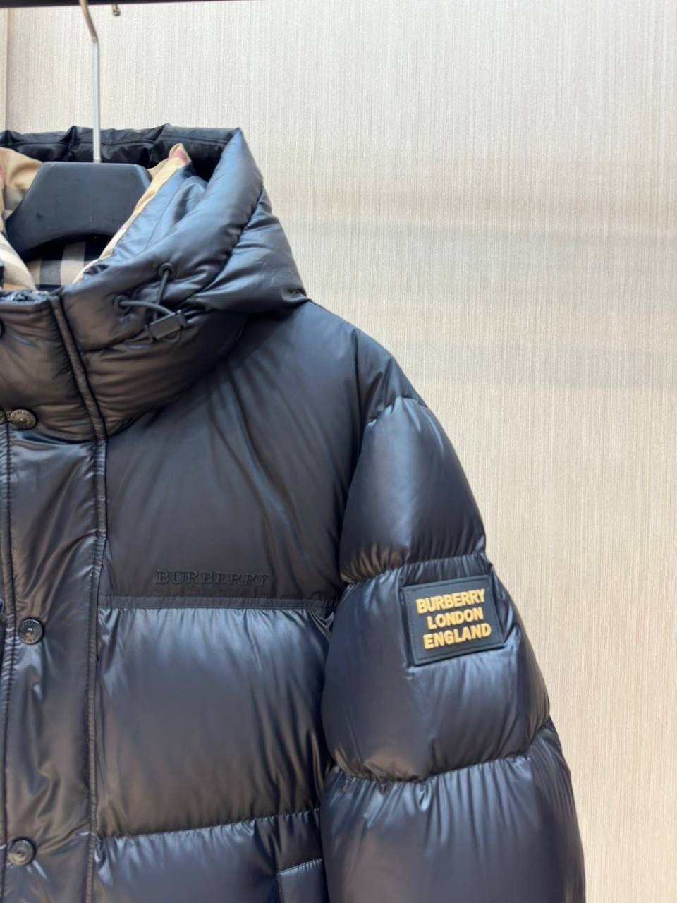 пуховик burberry,пуховик burberry мужской,пуховик burberry 8018731 черный мужской,пуховик чёрного цвета от burberry,пуховик burberry короткий с капюшоном