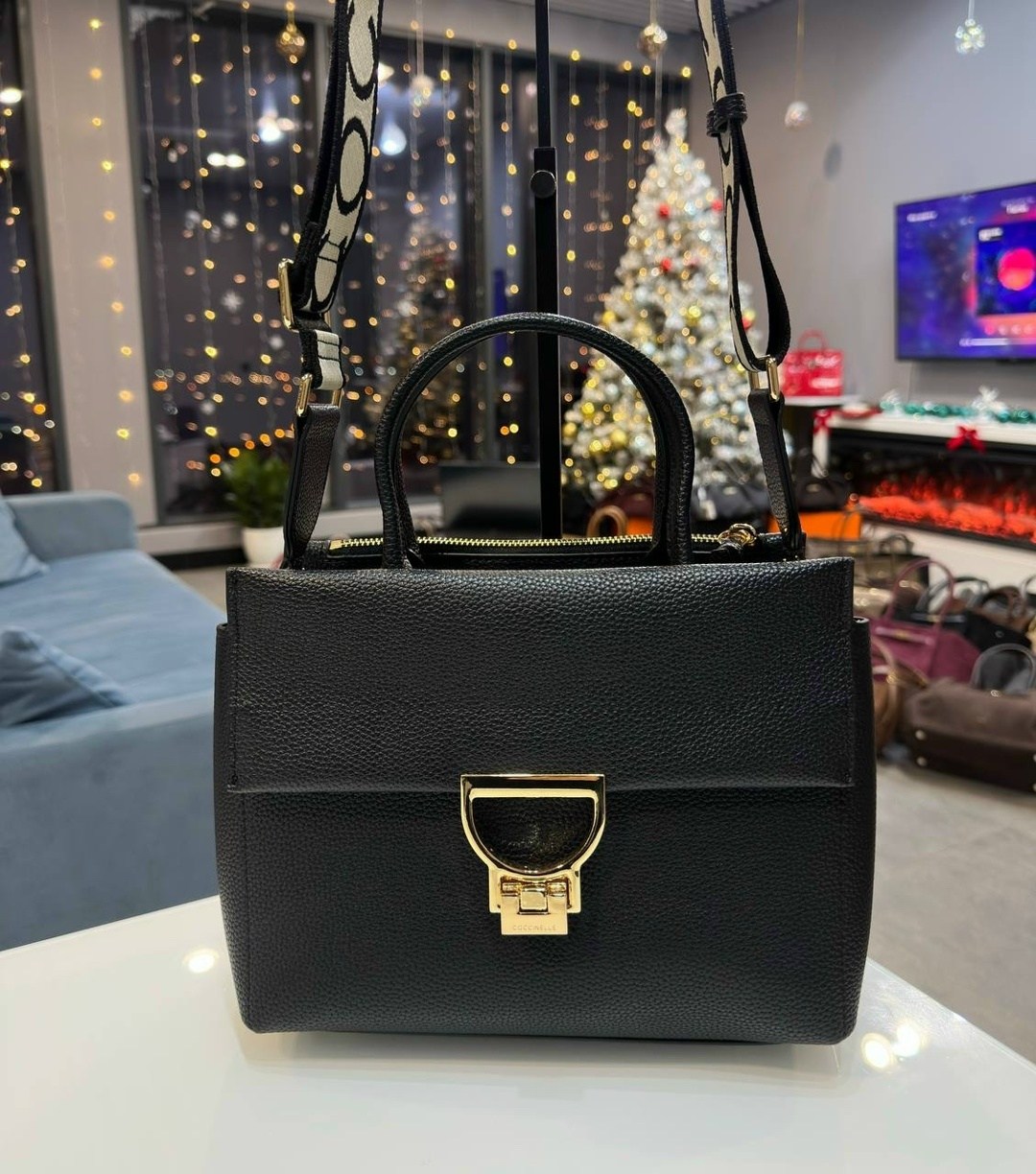 сумка coccinelle arlettis,сумка coccinelle,сумка coccinelle arlettis mini,женская сумка coccinelle,сумочка md5 arlettis e1 19 03 01 coccinelle черный