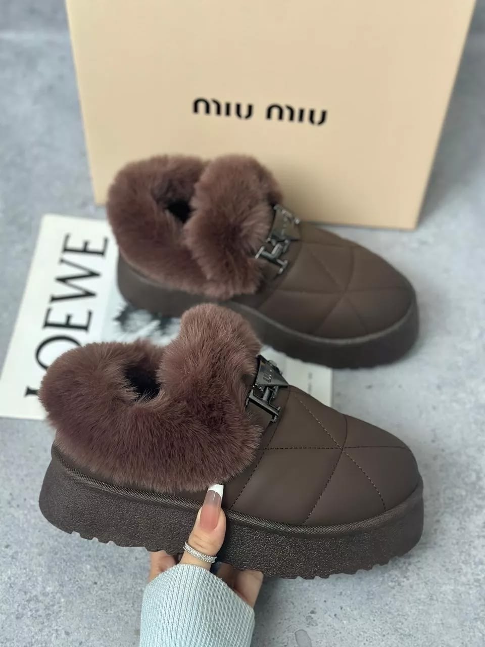 угги короткие с мехом на платформе miu miu,женские угги,угги короткие с мехом на платформе miu miu цвет светло-бежевый,,модные угги