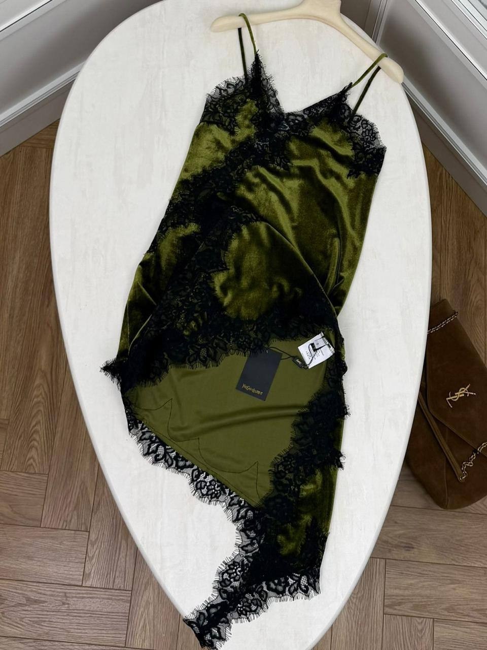 сорочка длинная шелковая mia-amore "olivia" 3648 оливковый,сорочка шелковая длинная mia-amore olivia 3648 оливковый 2xl,длинная сорочка шелковая mia-mella цвет оливковый,шёлковая сорочка длинная на бр