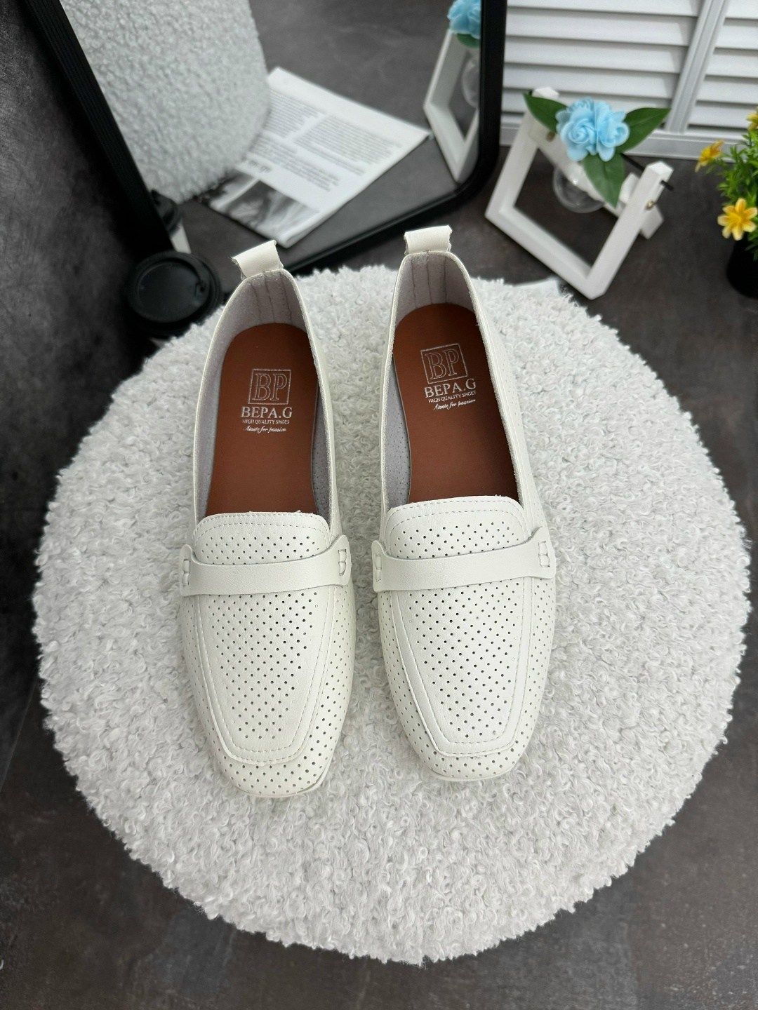мокасины женские,,мокасины с перфорацией,лоферы с перфорацией, женская