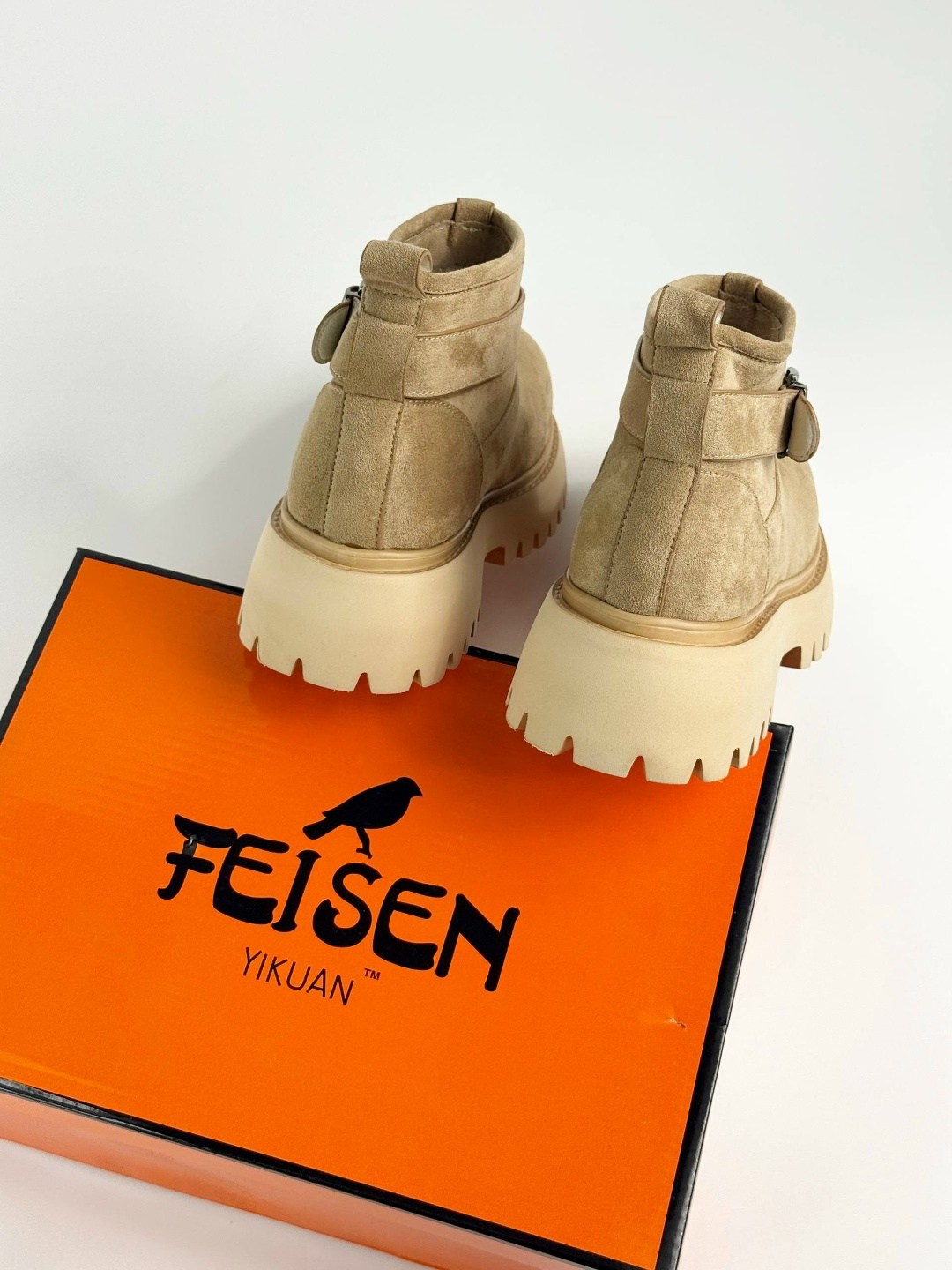 ,женские ботинки, женская,зимняя ,ботинки модные