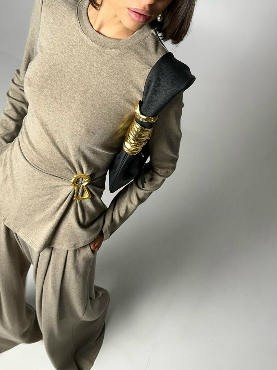 стильные костюмы,костюм с лонгсливом и юбка,платье длинное,плиссированная юбка