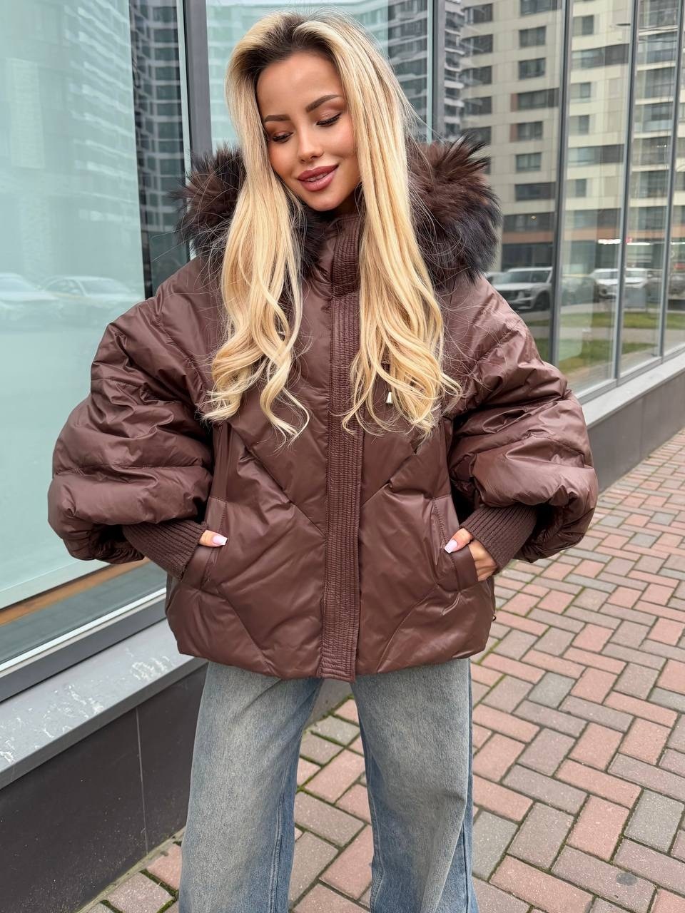 пуховик женский,стильные куртки,куртка с натуральным мехом,короткий пуховик,женская зимняя куртка