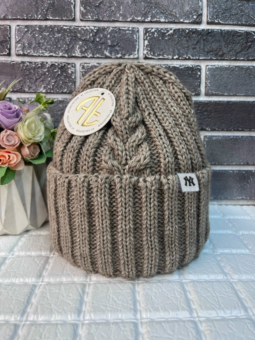 шапка женская на флисе,шапка женская,вязаная женская шапка,шапка двойная,шапка шапка