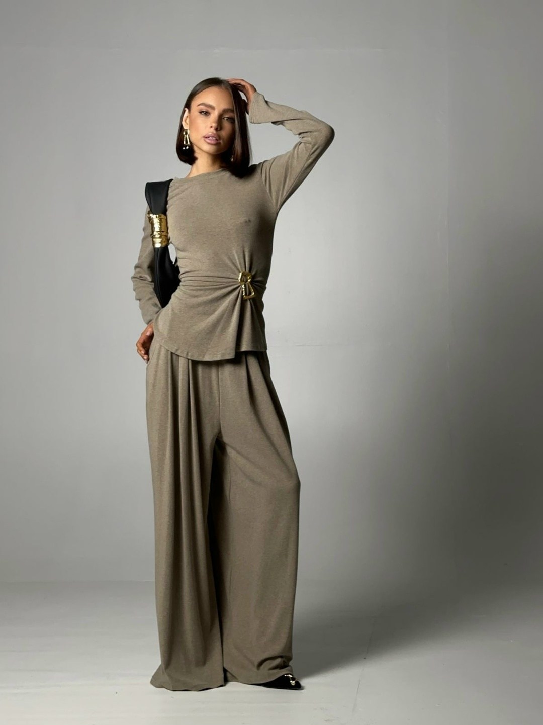 стильные костюмы,костюм с лонгсливом и юбка,платье длинное,плиссированная юбка