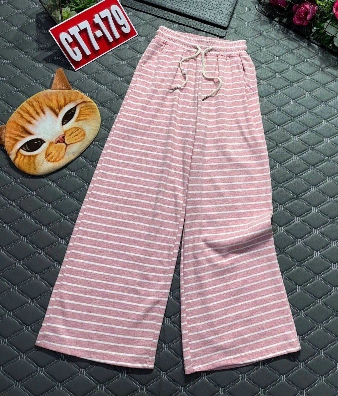 широкие брюки,брюки женские широкие,брюки с широкими штанинами,брюки женские в полоску,одежда брюки