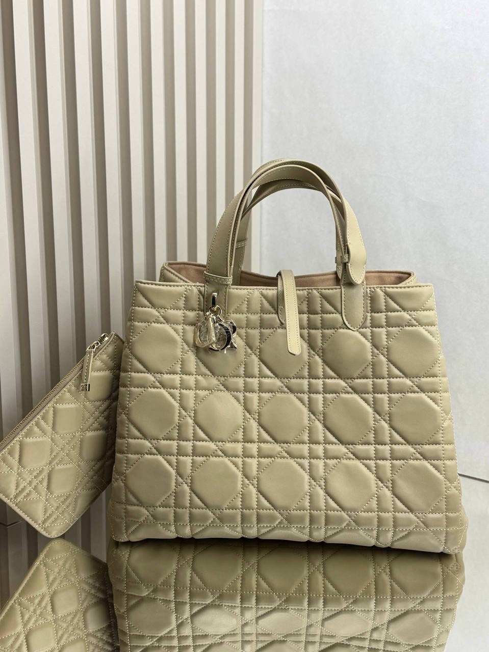 сумка женская christian dior,dior сумка,сумки диор,сумка диор белая,сумка женская dio стеганая с ручкой dior