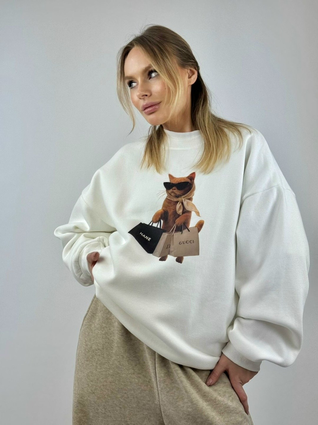 свитшот женский оверсайз,свитшот бежевый,свитшот оверсайз теплый на флисе matilda shop,свитшот оверсайз parvenu,свитшот с принтом