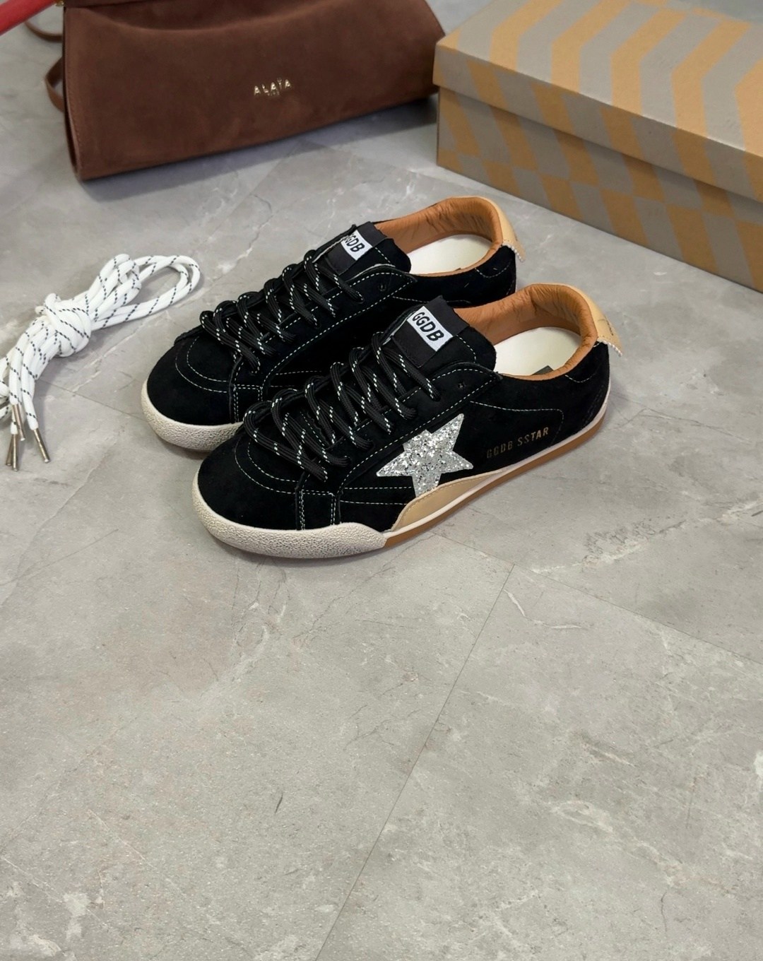 ,лаковые кроссовки golden goose,кеды golden goose,кроссовки golden goose,golden goose sneakers