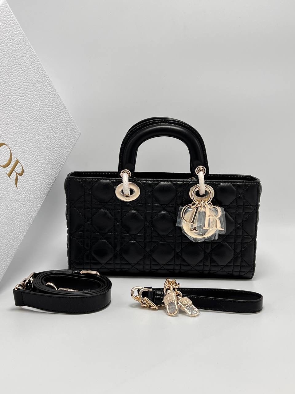 dior сумка,сумка lady dior,сумка кристиан диор леди,диор сумка,сумка диор женская