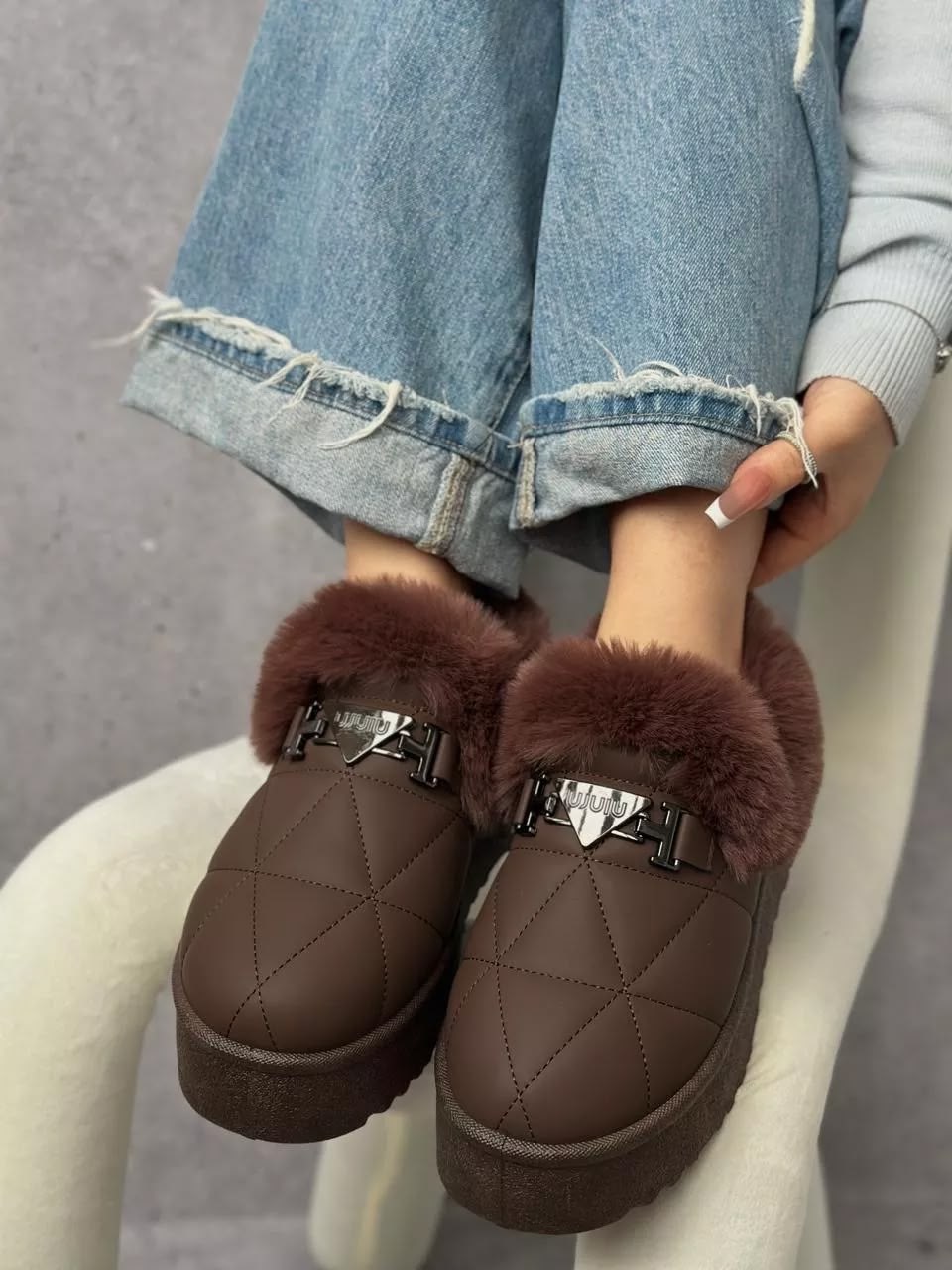 угги короткие с мехом на платформе miu miu,женские угги,угги короткие с мехом на платформе miu miu цвет светло-бежевый,,модные угги