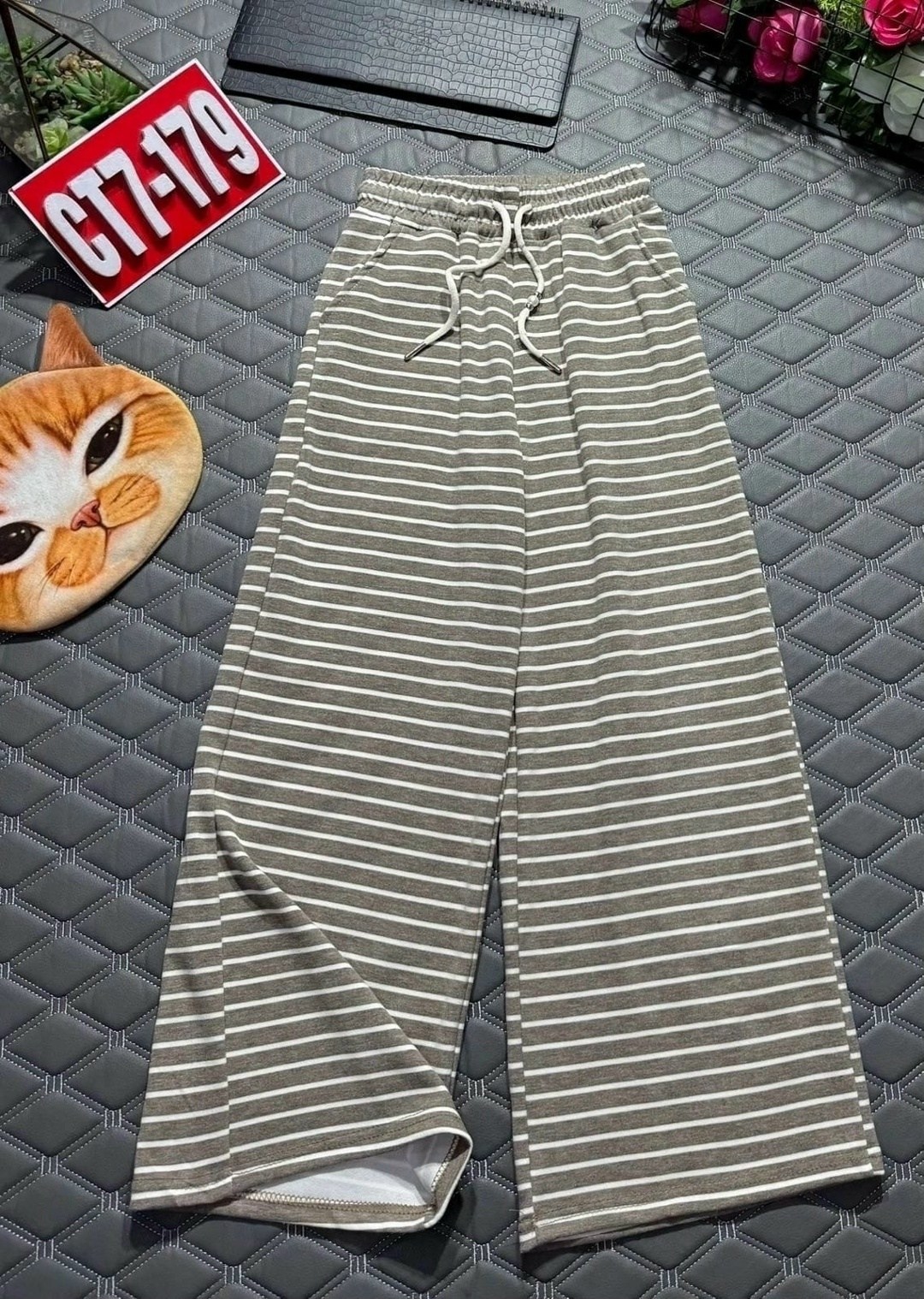 широкие брюки,брюки женские широкие,брюки с широкими штанинами,брюки женские в полоску,одежда брюки