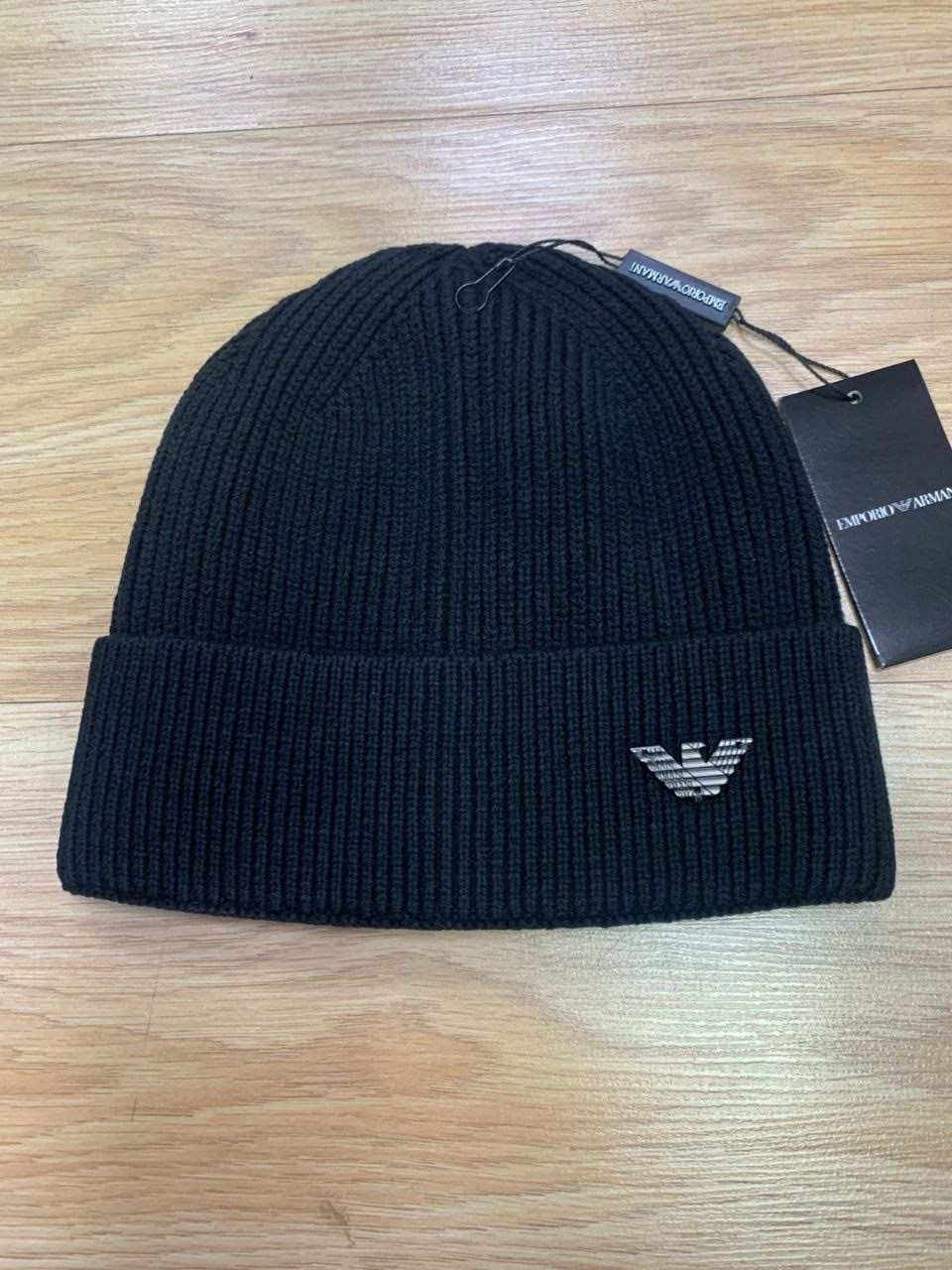 шапка emporio armani черный,шапка emporio armani,шапка эмпорио армани,мужская шапка armani,шапка армани