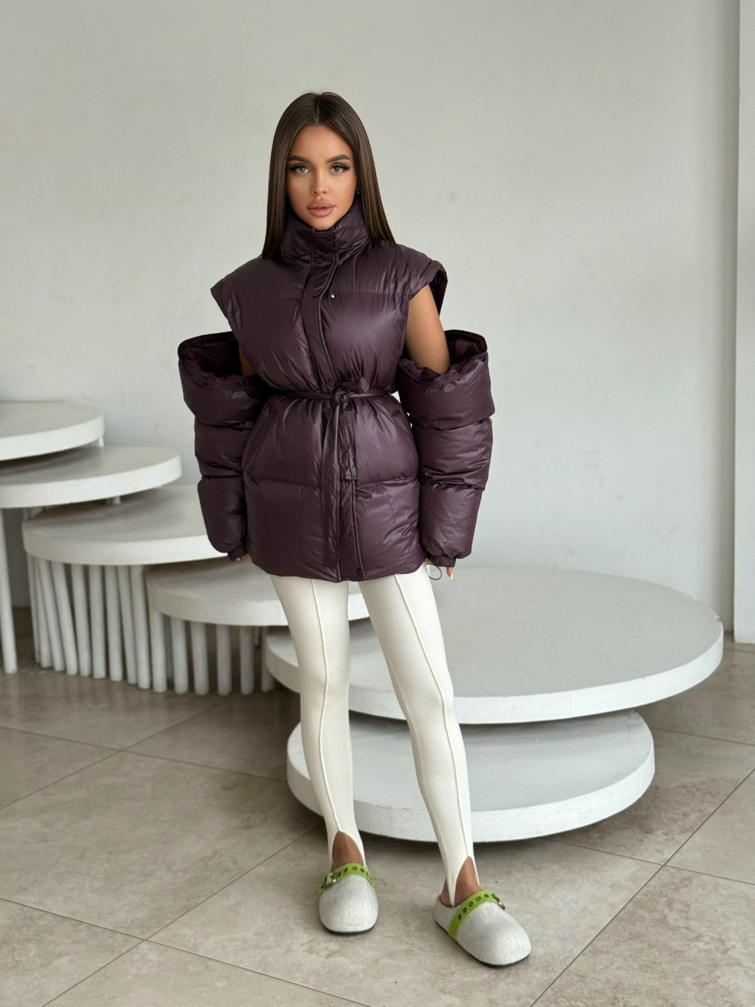 женская жилетка,жилетка укороченная,жилетка с поясом,жилет с поясом,демисезонная жилетка