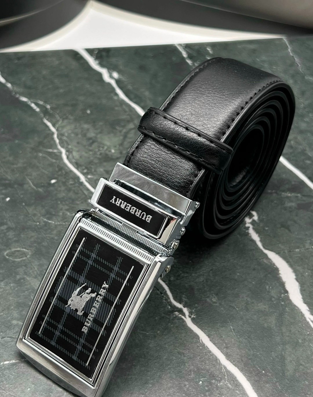 ремень dsquared,ремень кожаный,мужские ремни,ремень новый, натуральная кожа, фирма dsquared,мужской ремень с автоматической пряжкой