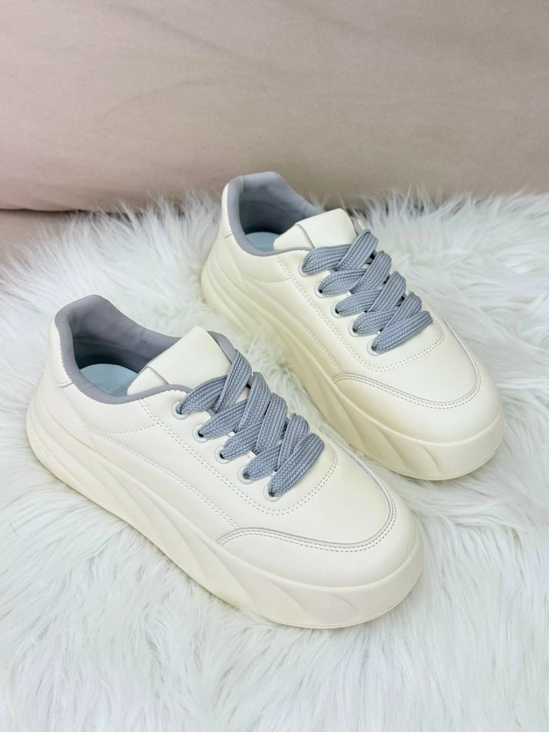 ,женские кроссовки,белые кроссовки,женские кроссовки платформа,повседневные кроссовки
