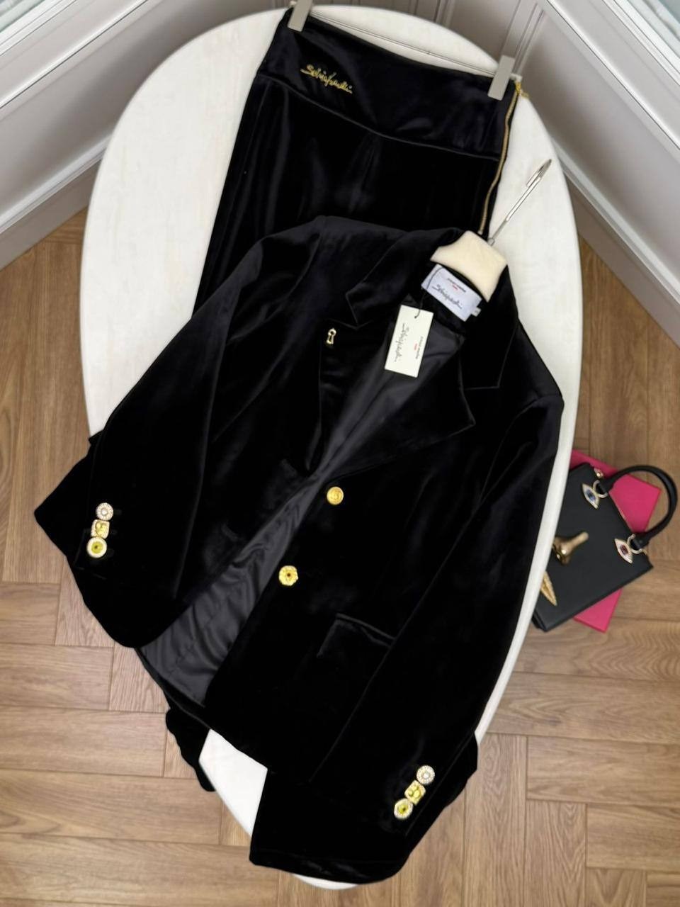 брючный костюм buter,брючный костюм buter 2999 черный размер 42-52,брючный костюм butter 2999 черный,костюм buter 2999 черный,бархатный брючный костюм