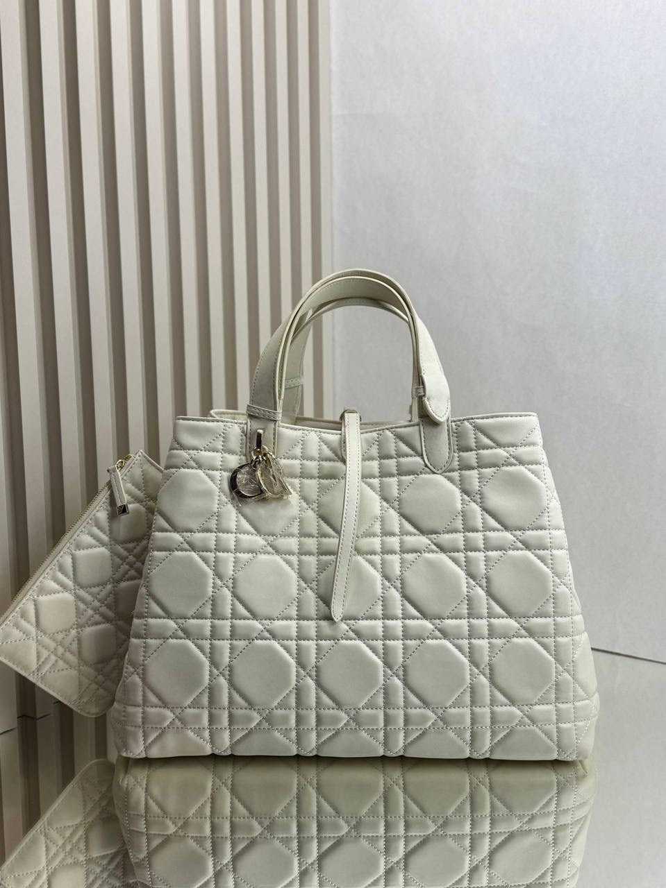 сумка женская christian dior,dior сумка,сумки диор,сумка диор белая,сумка женская dio стеганая с ручкой dior