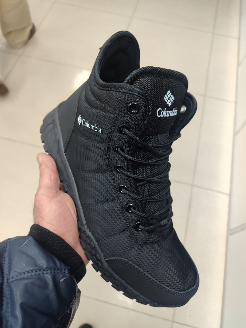 ботинки зимние columbia,,зимние кроссовки columbia,кроссовки мужские зимние columbia арт а402,кроссовки мужские зимние columbia