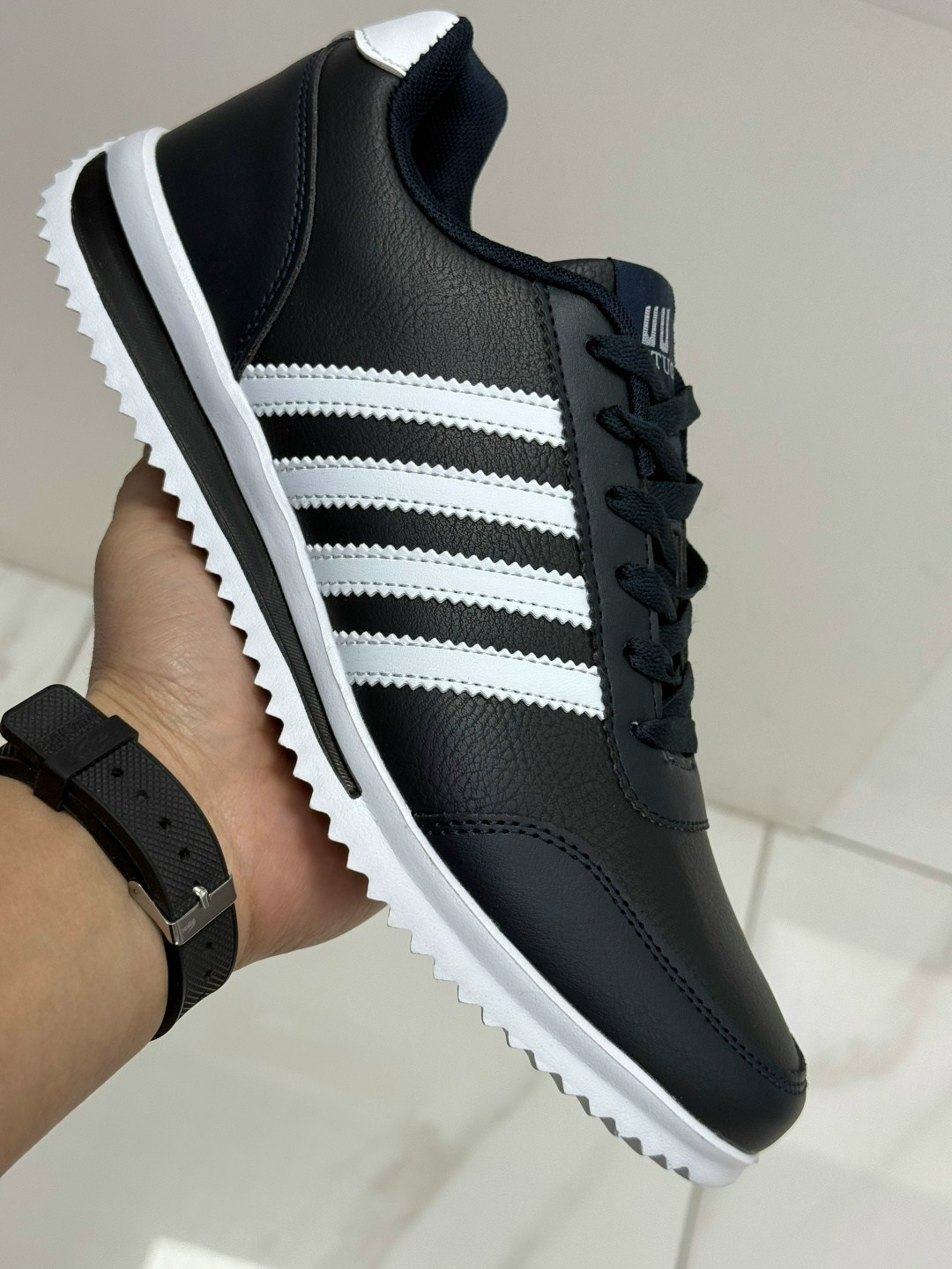 кроссовки адидас порше мужские кожаные,кроссовки мужские adidas,adidas мужские кроссовки кожаные 41-46,кроссовки adidas,кроссовки хавен адидас черные