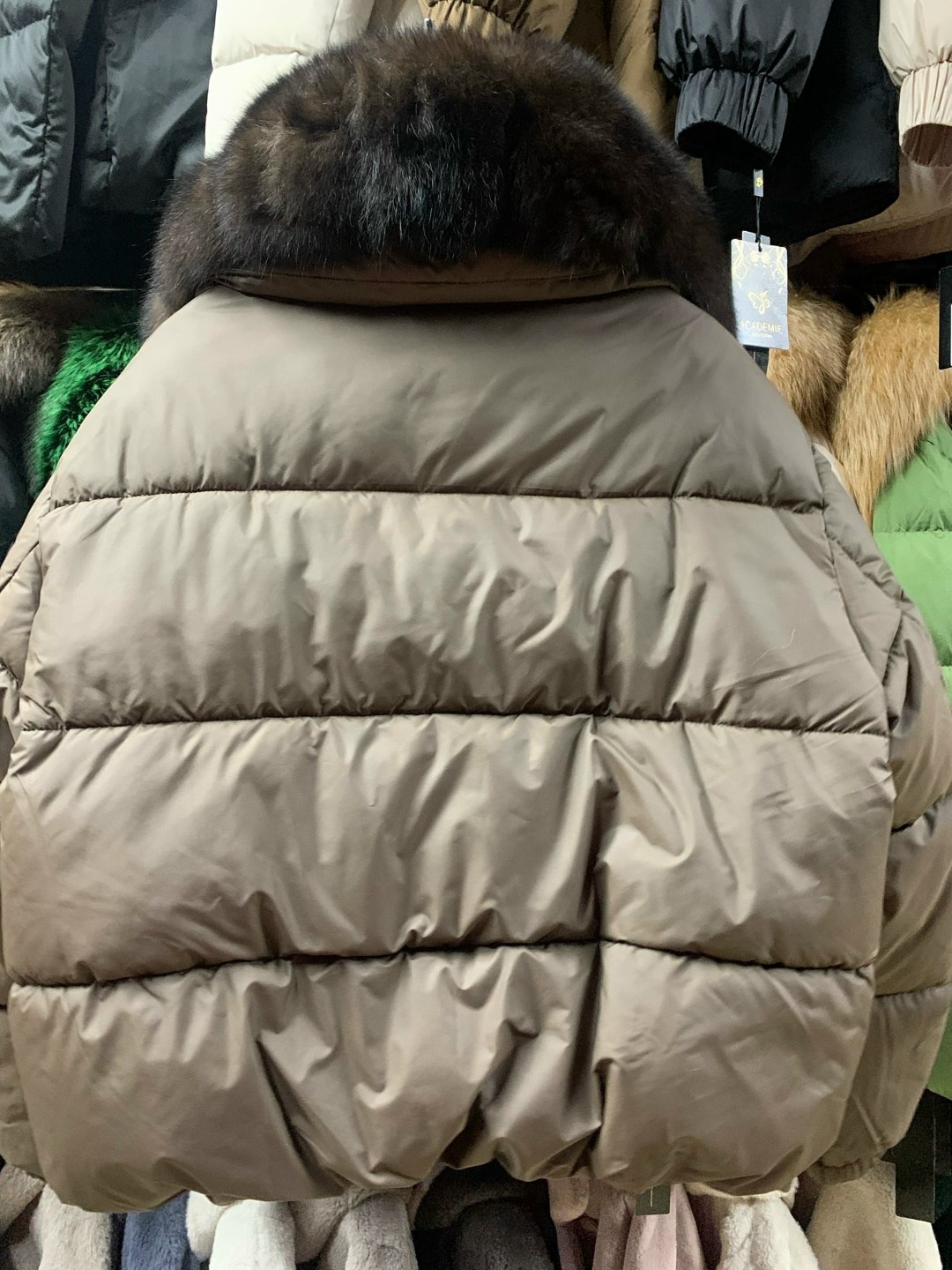 пуховик женский с натуральным мехом,пуховик с натуральным мехом,пуховик из натурального меха bshop dress 452168980,куртка пуховик с натуральным мехом женская,пуховик с мехом