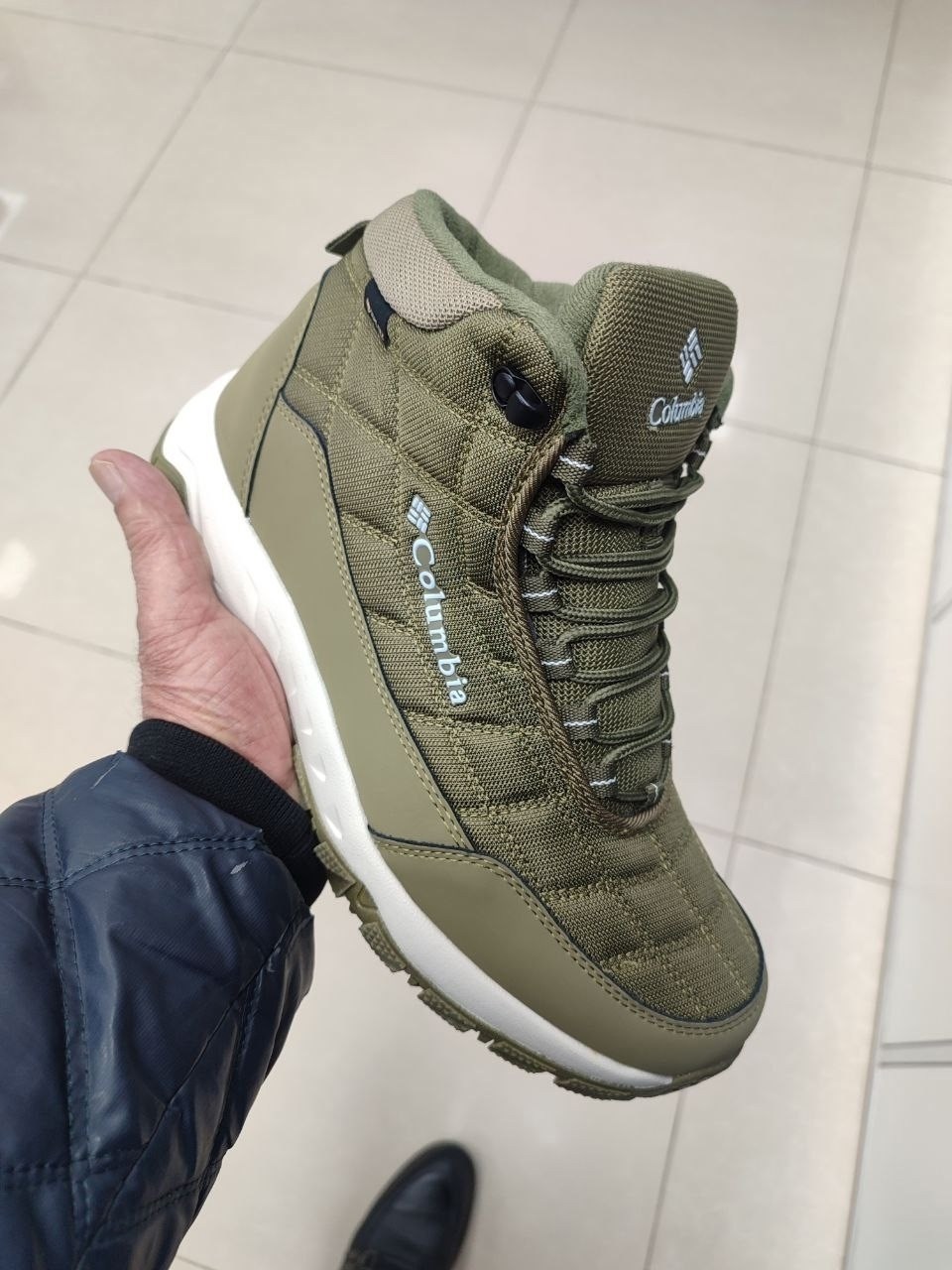 ботинки зимние columbia,,зимние кроссовки columbia,кроссовки мужские зимние columbia арт а402,кроссовки мужские зимние columbia