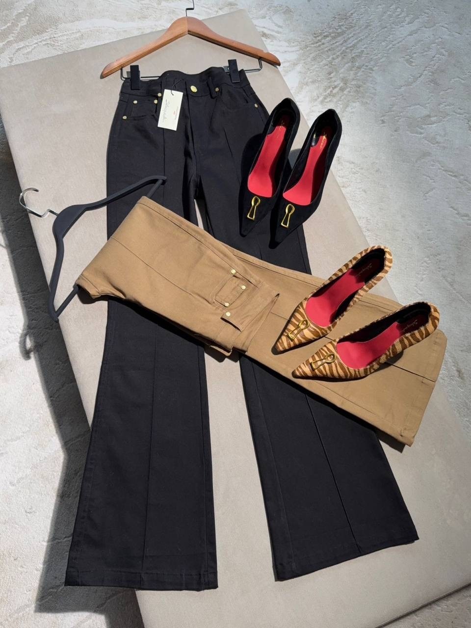 брюки клеш,брюки-клеш женские,элегантные брюки,черные брюки клеш,расклешенные брюки