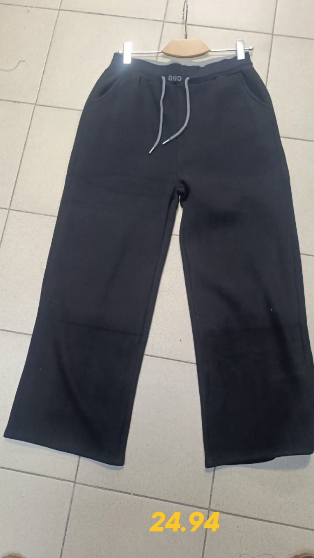 брюки с широкими штанинами,брюки штаны,брюки классические,спортивные брюки,широкие брюки