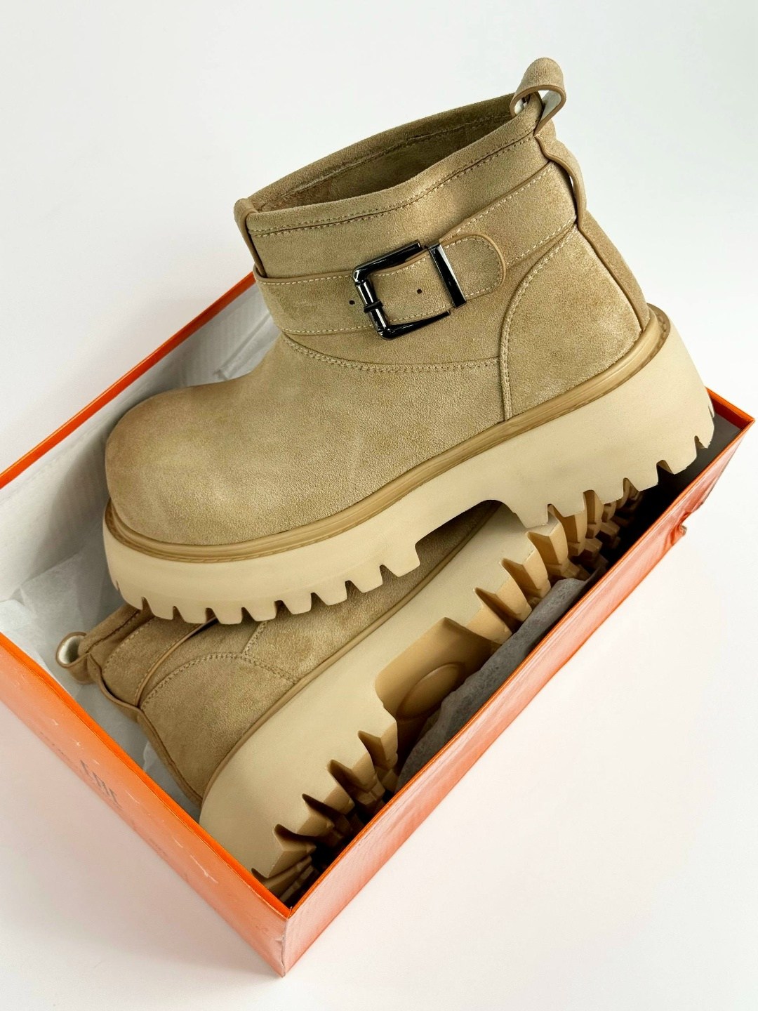 ,женские ботинки, женская,зимняя ,ботинки модные